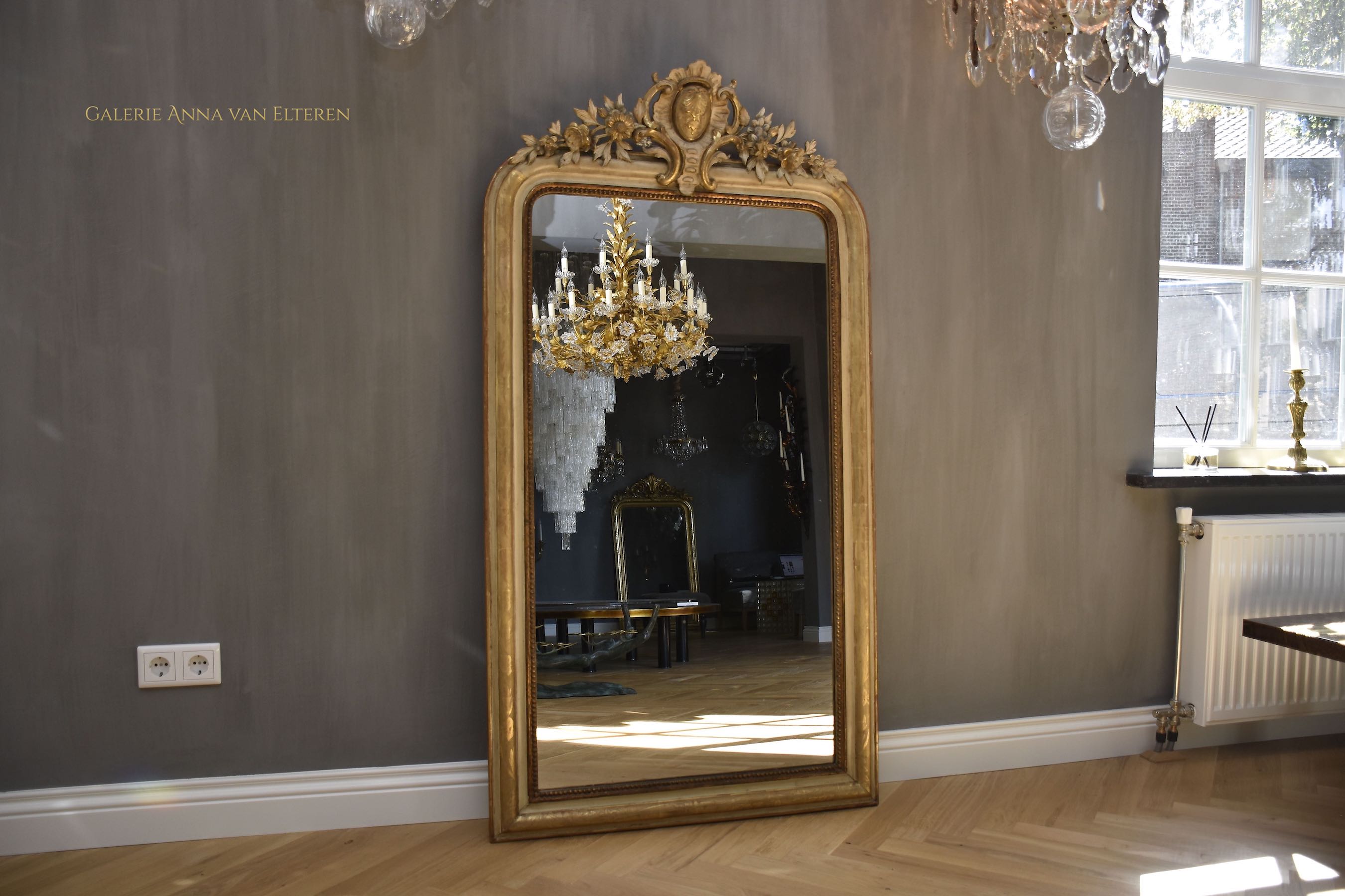 19th c. French mirror Louis-Philippe with a crest