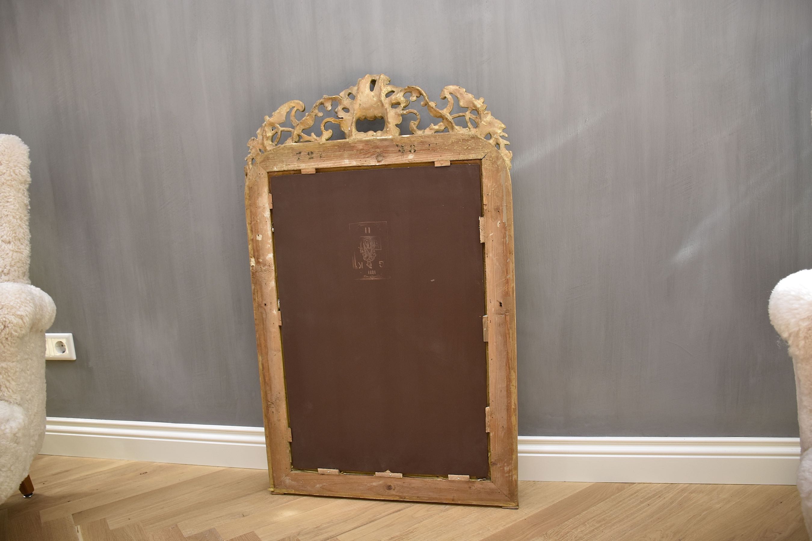 19th c. French mirror Louis-Philippe with a beautiful crest