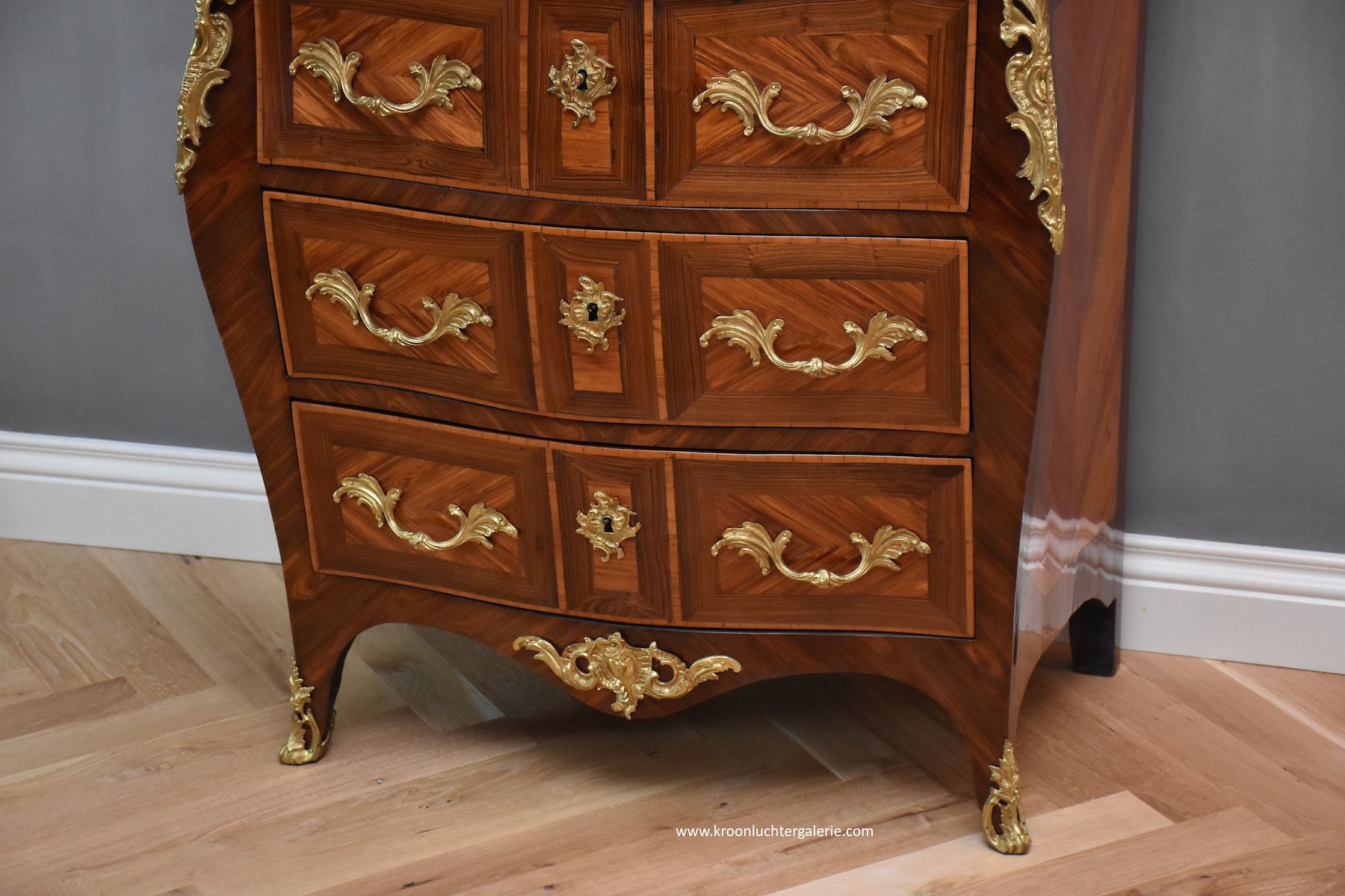 Louis XV French commode