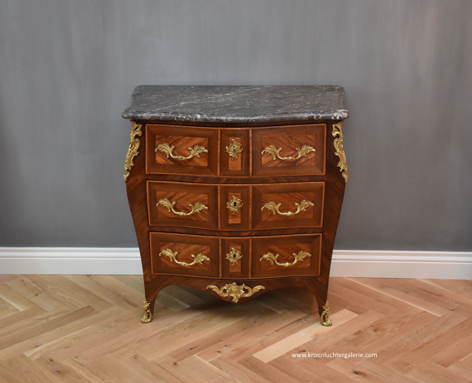 Louis XV French commode