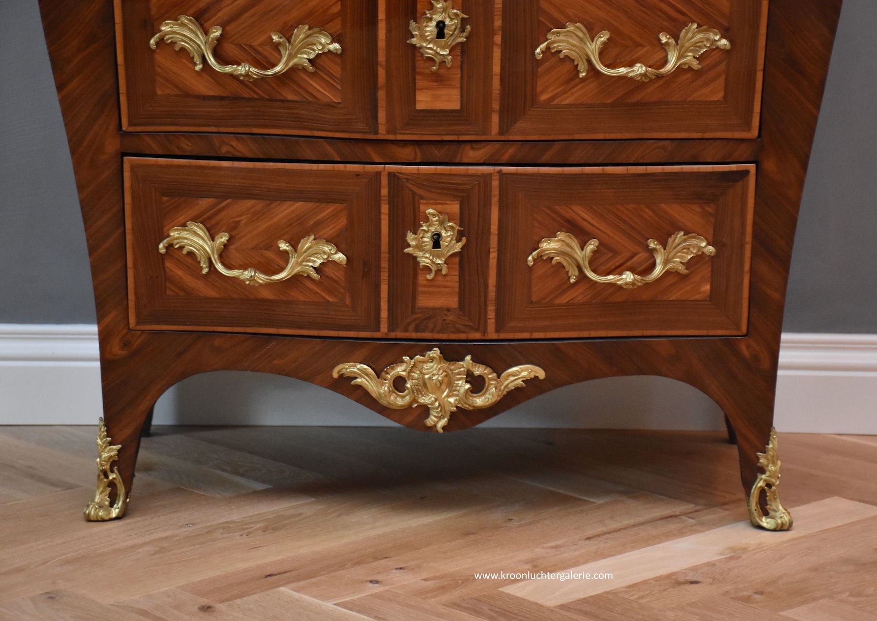 Franse Louis XV commode