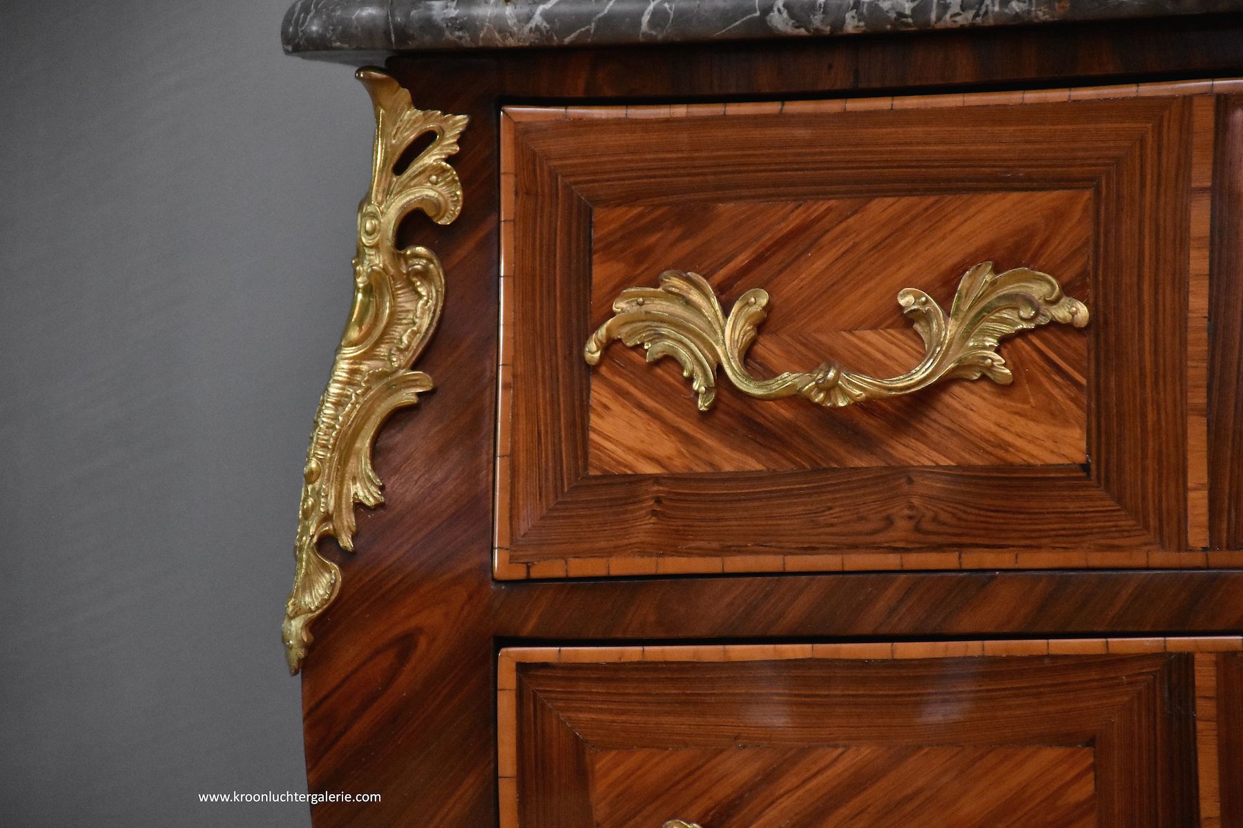 Franse Louis XV commode