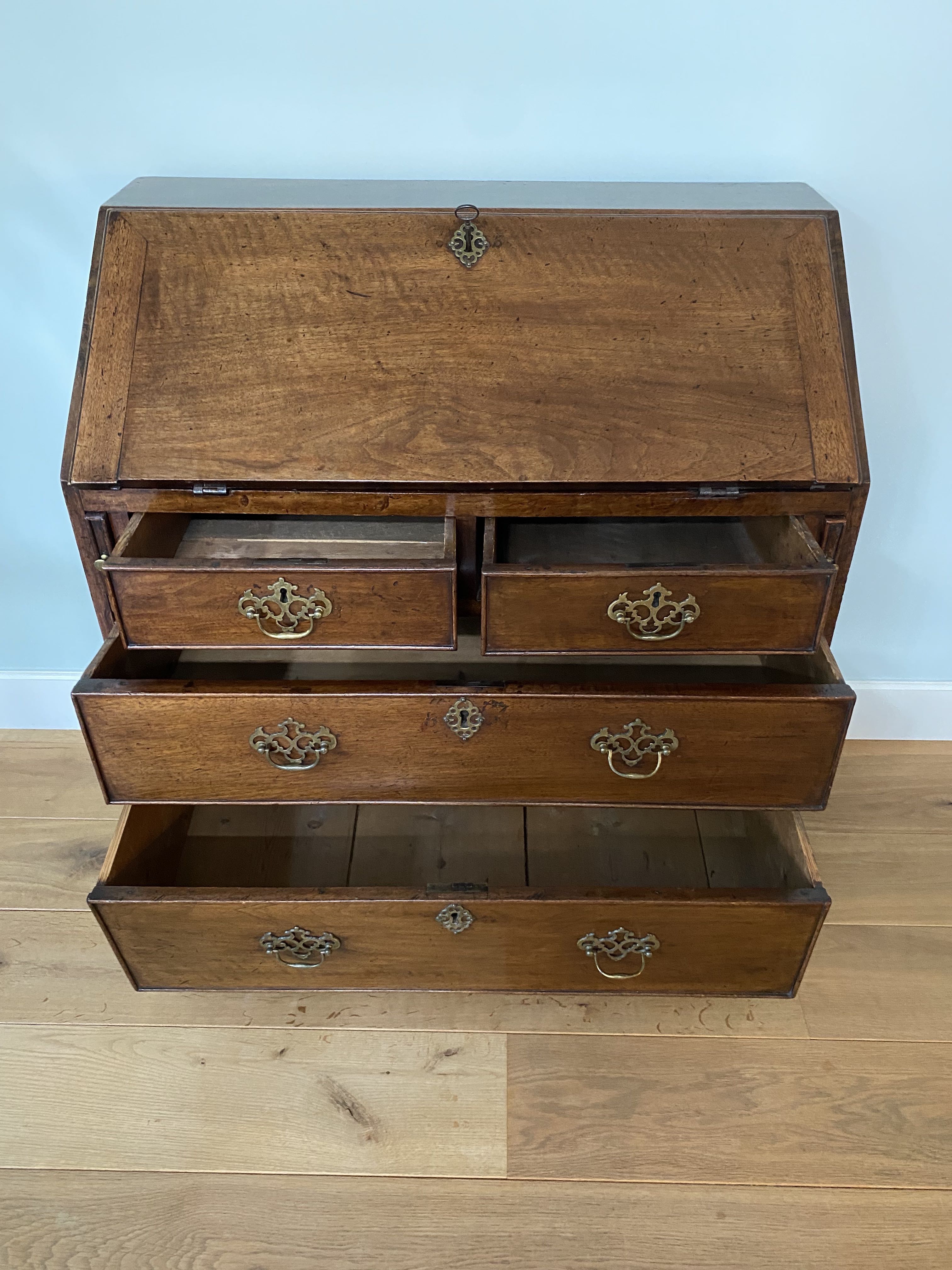 Antieke Engelse secretaire/ bureau