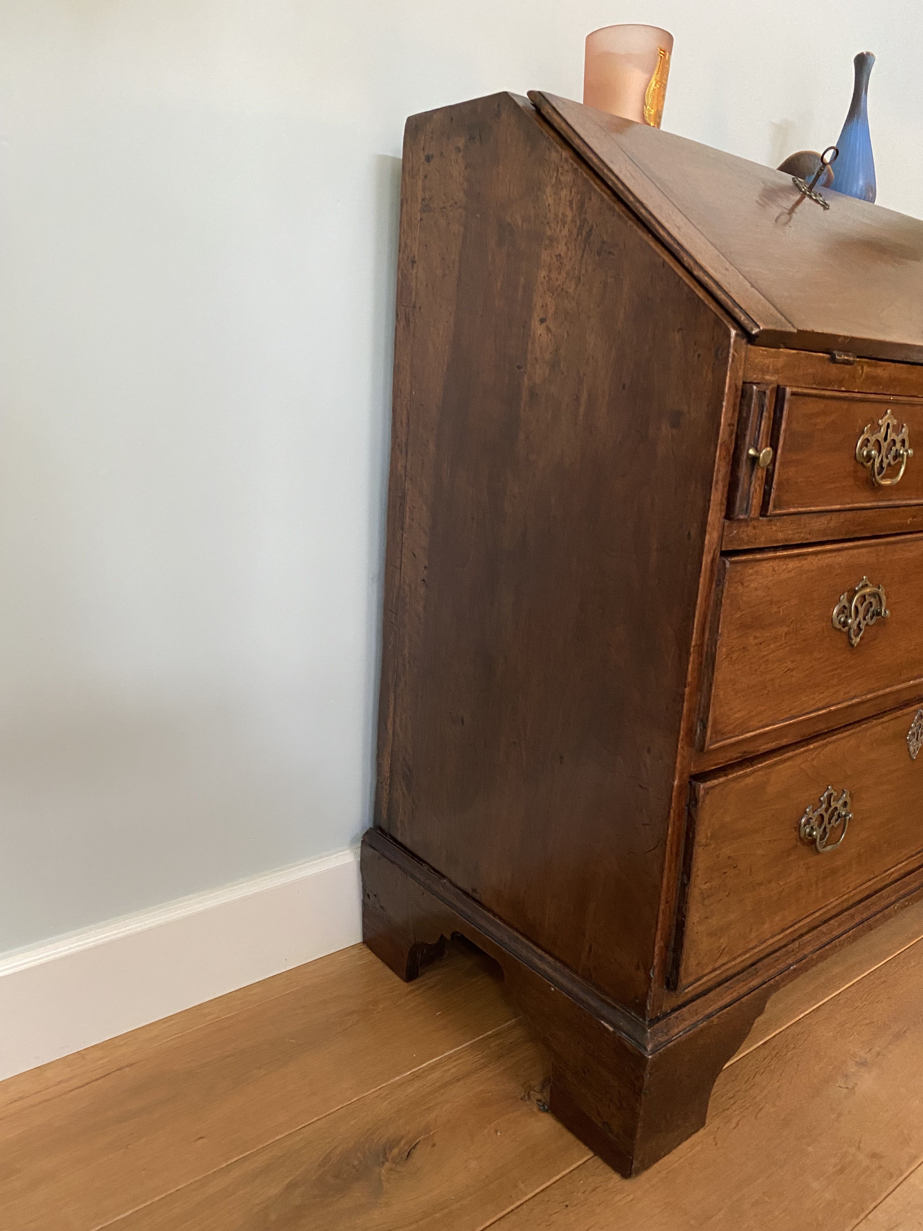 Antieke Engelse secretaire/ bureau