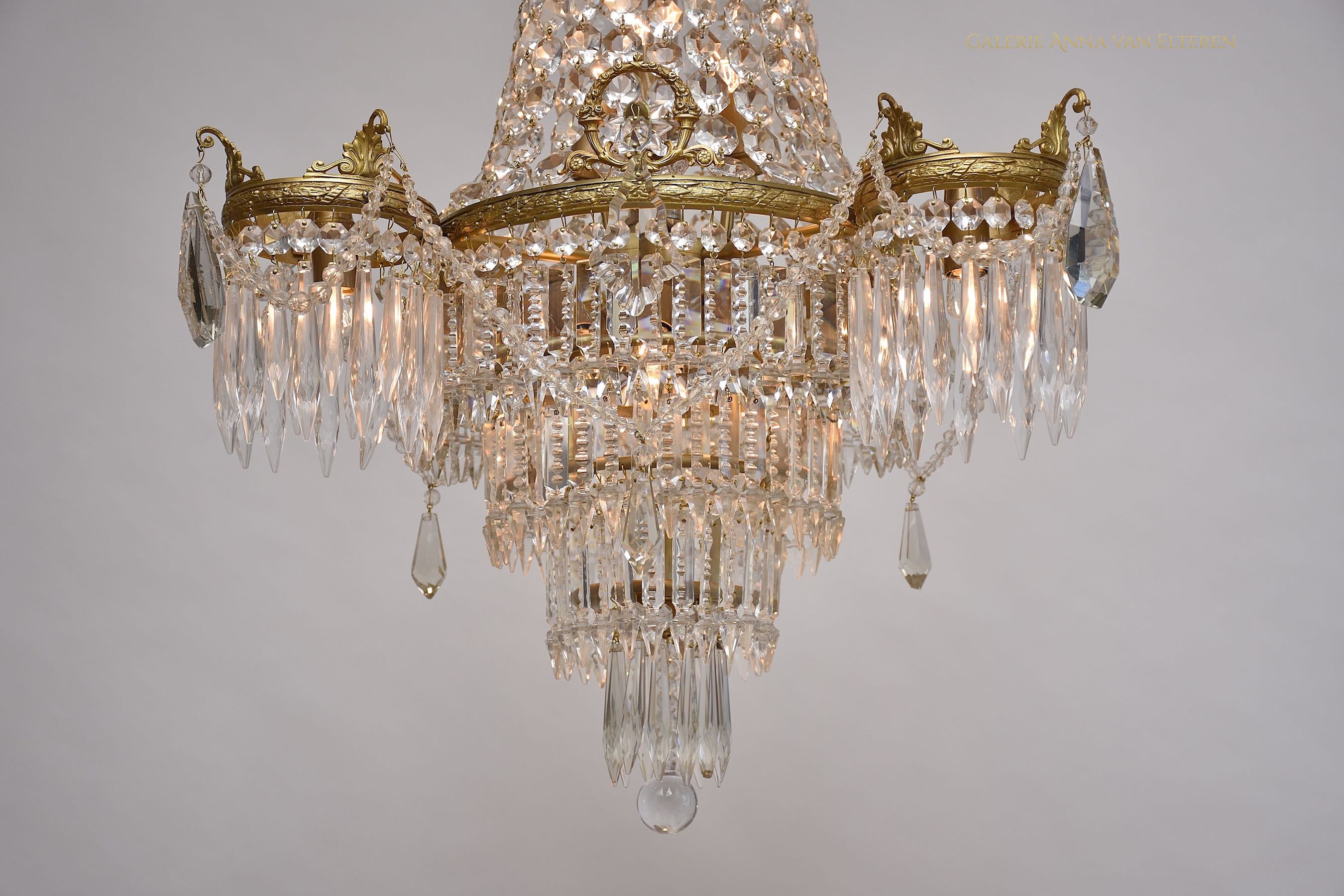 Antique French chandelier in the style of Louis XVI