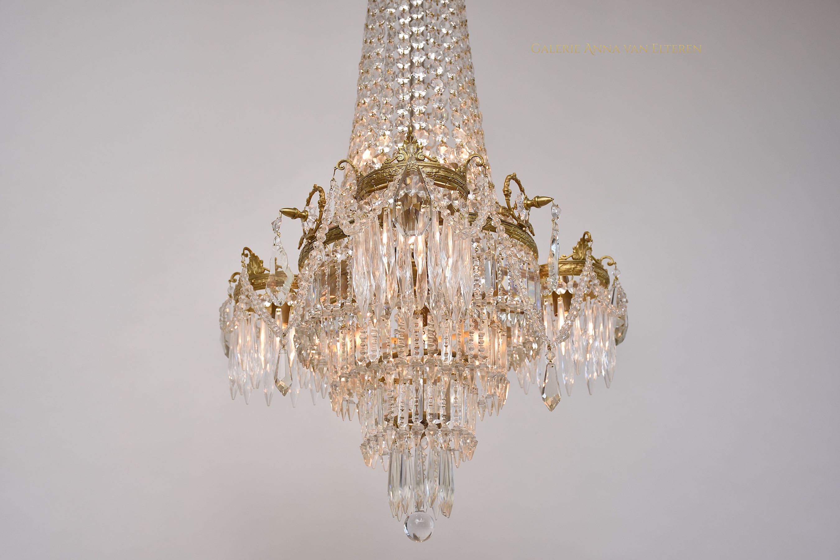 Antique French chandelier in the style of Louis XVI