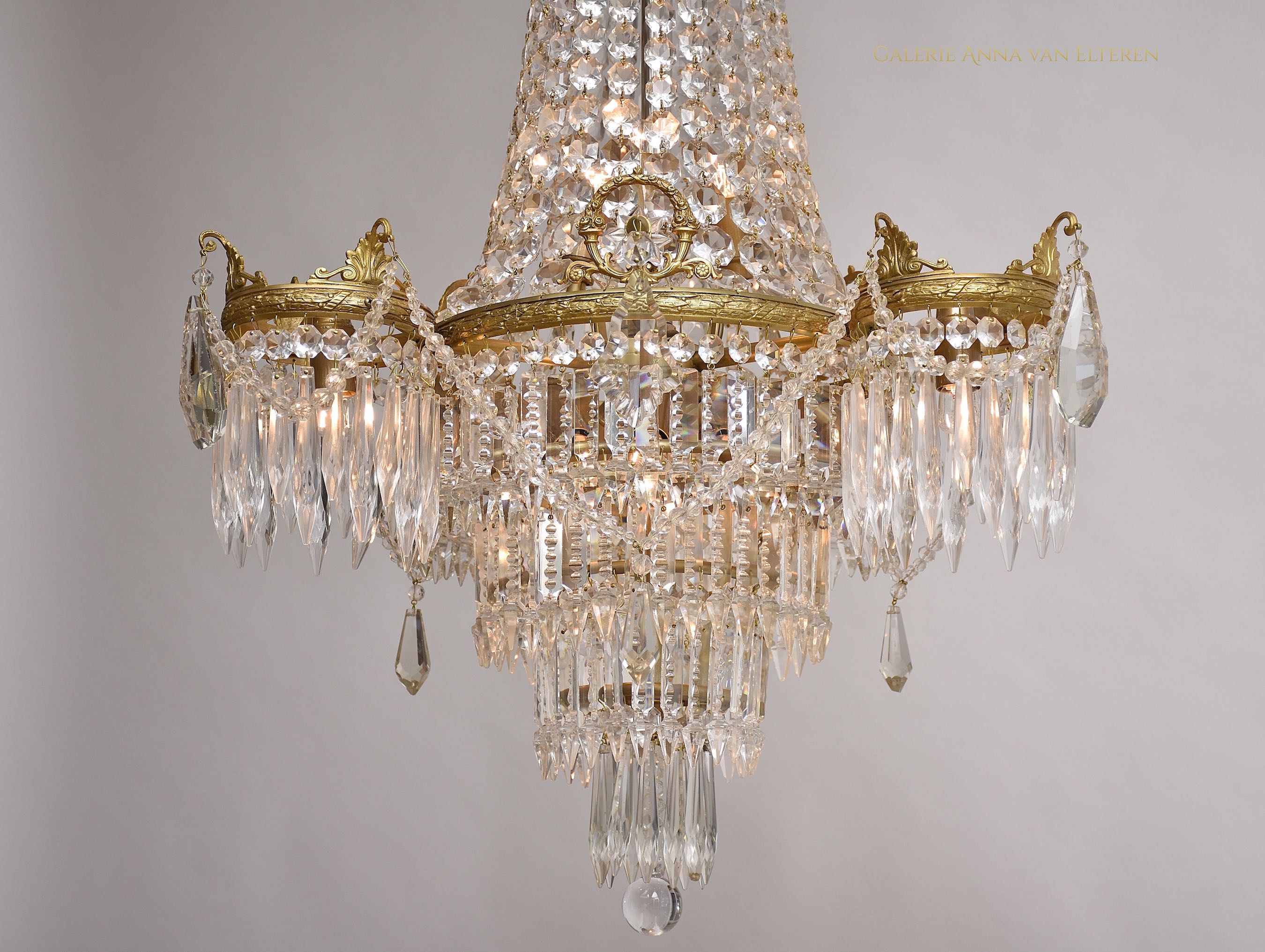 Antique French chandelier in the style of Louis XVI