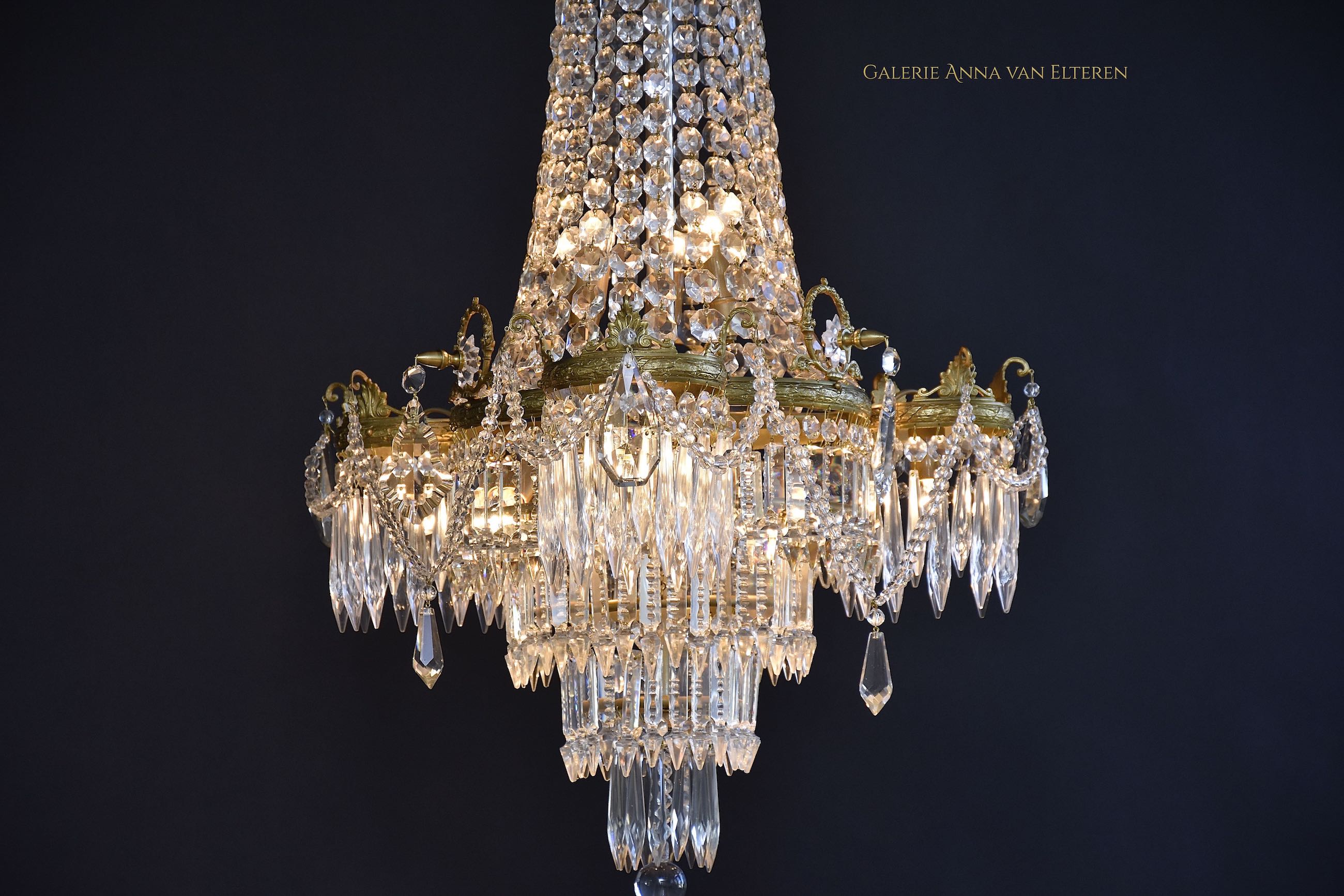 Antique French chandelier in the style of Louis XVI