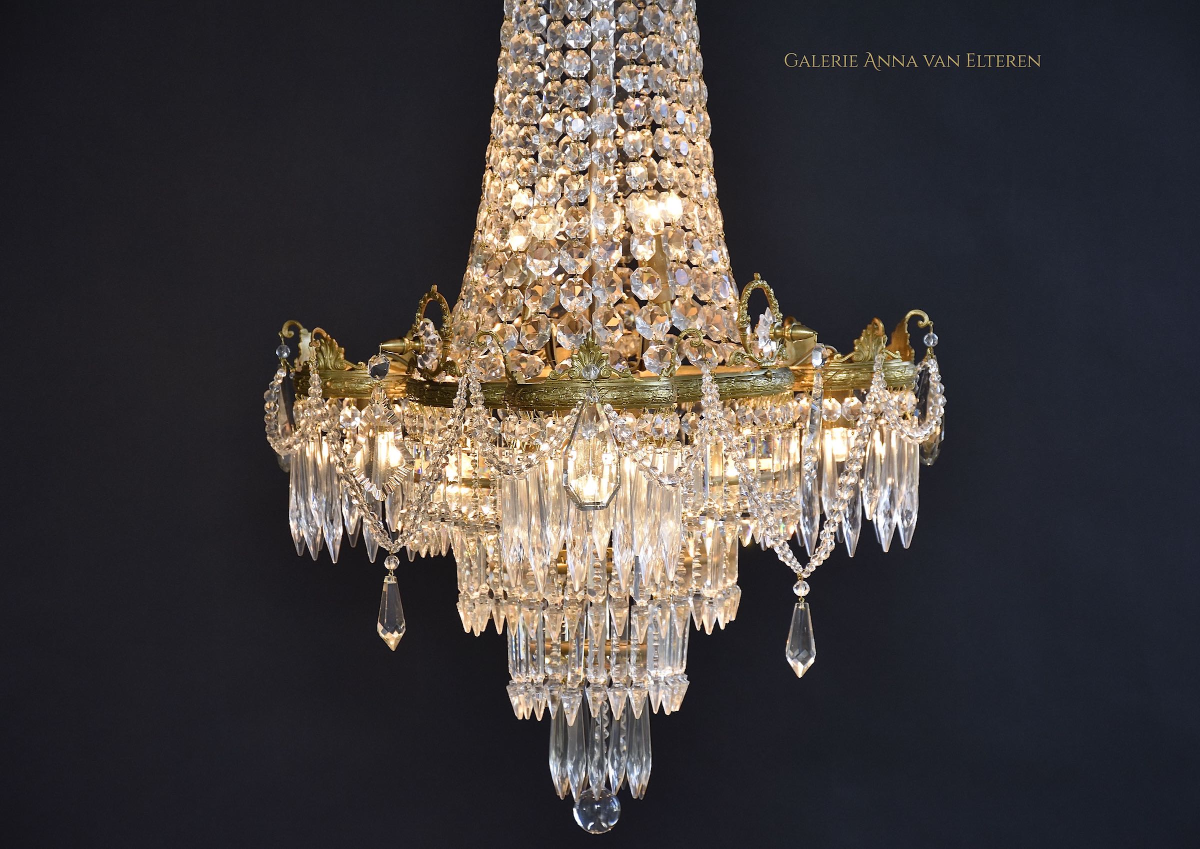 Antique French chandelier in the style of Louis XVI