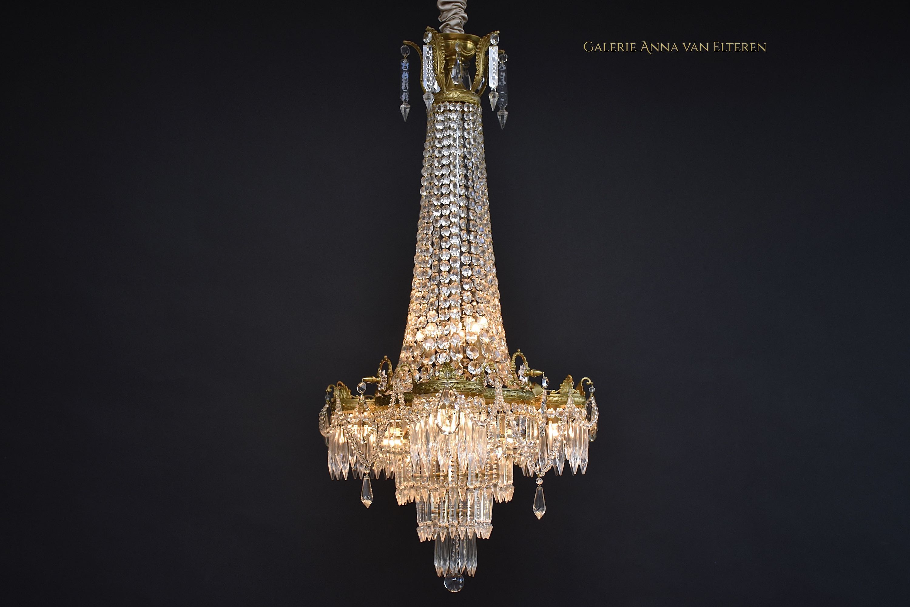 Antique French chandelier in the style of Louis XVI