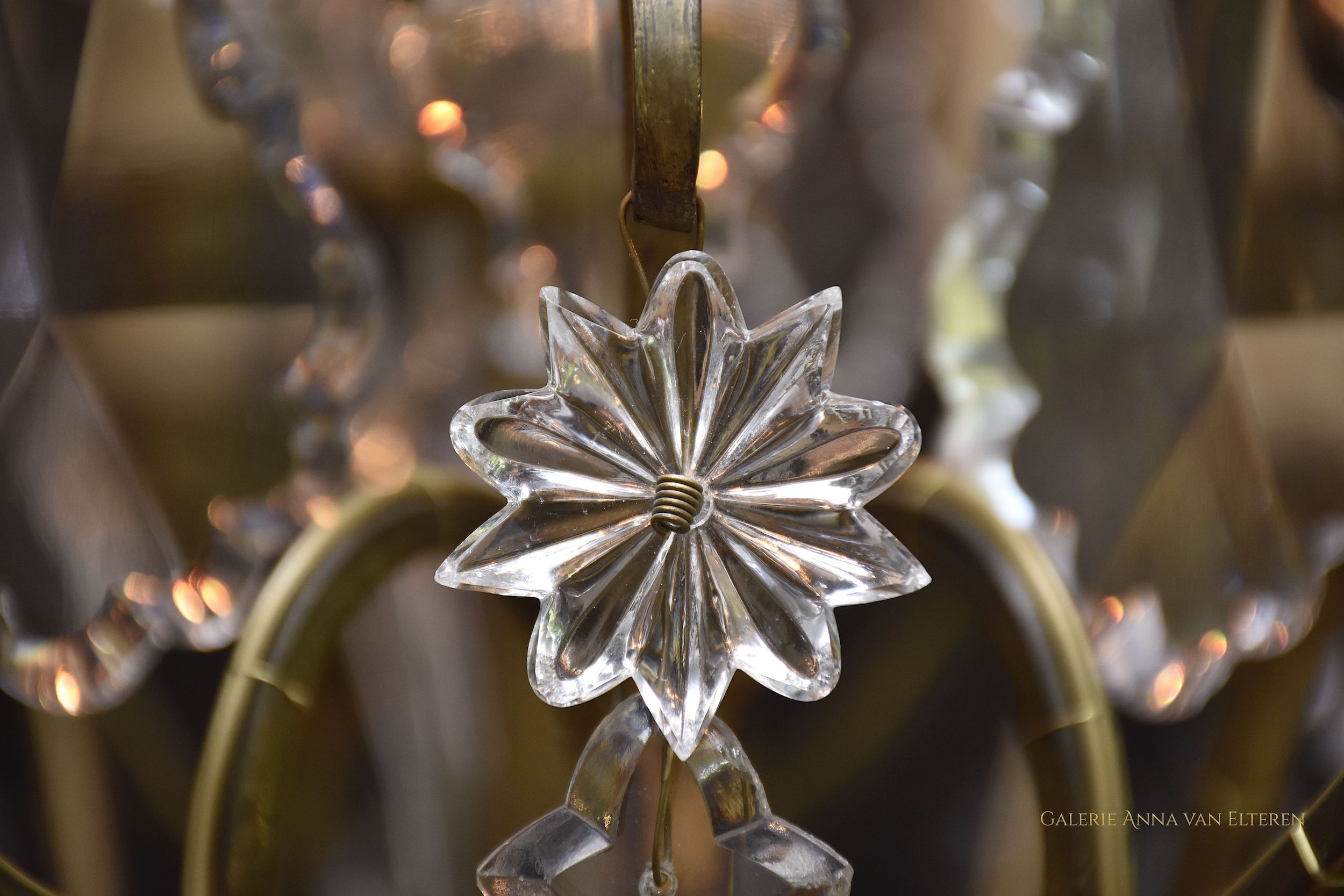 Großer vergoldeter französischer Baccarat Leuchter im Stil von Louis XV