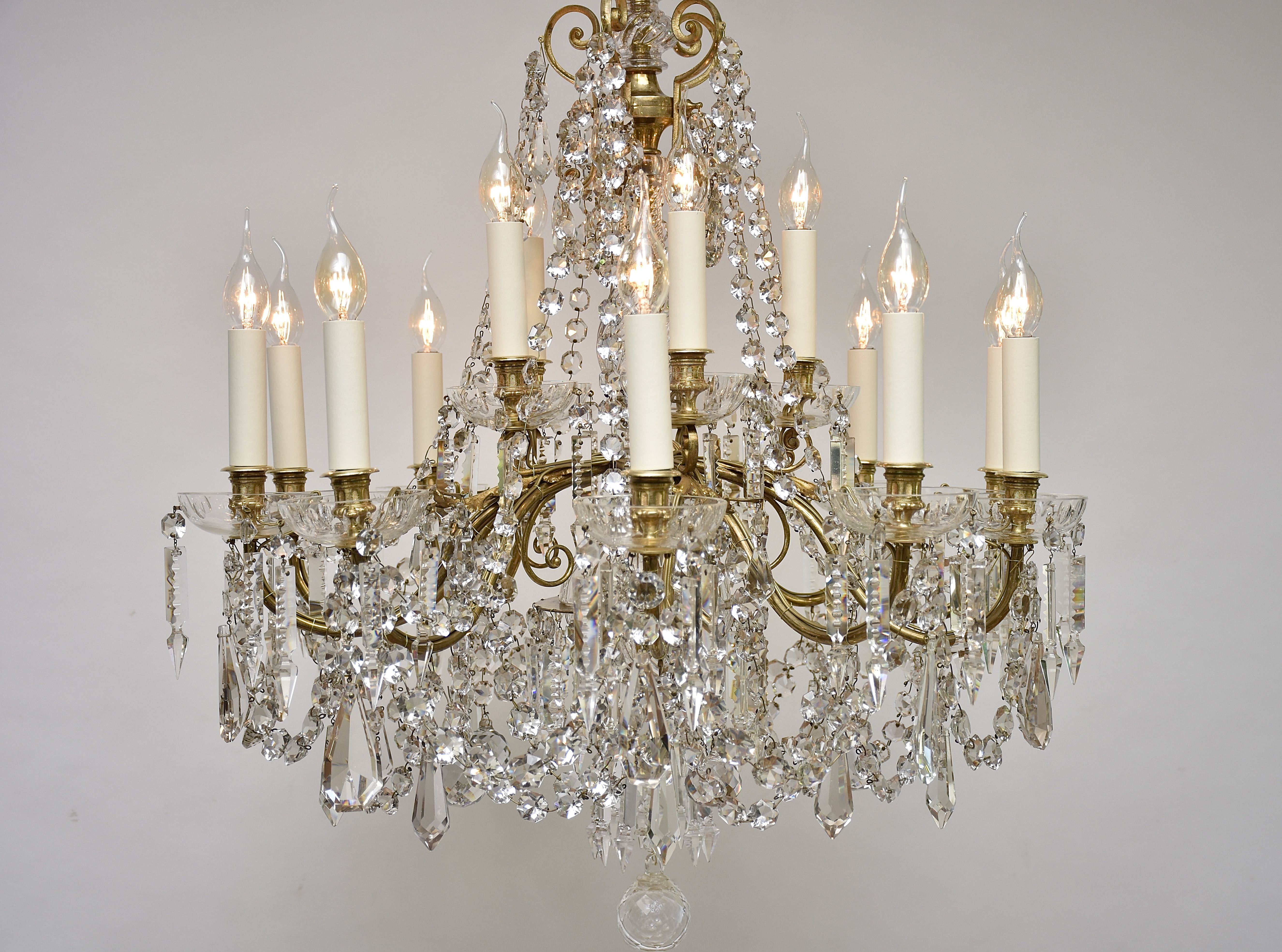 Antiker französischer Leuchter im Stil von Louis XVI
