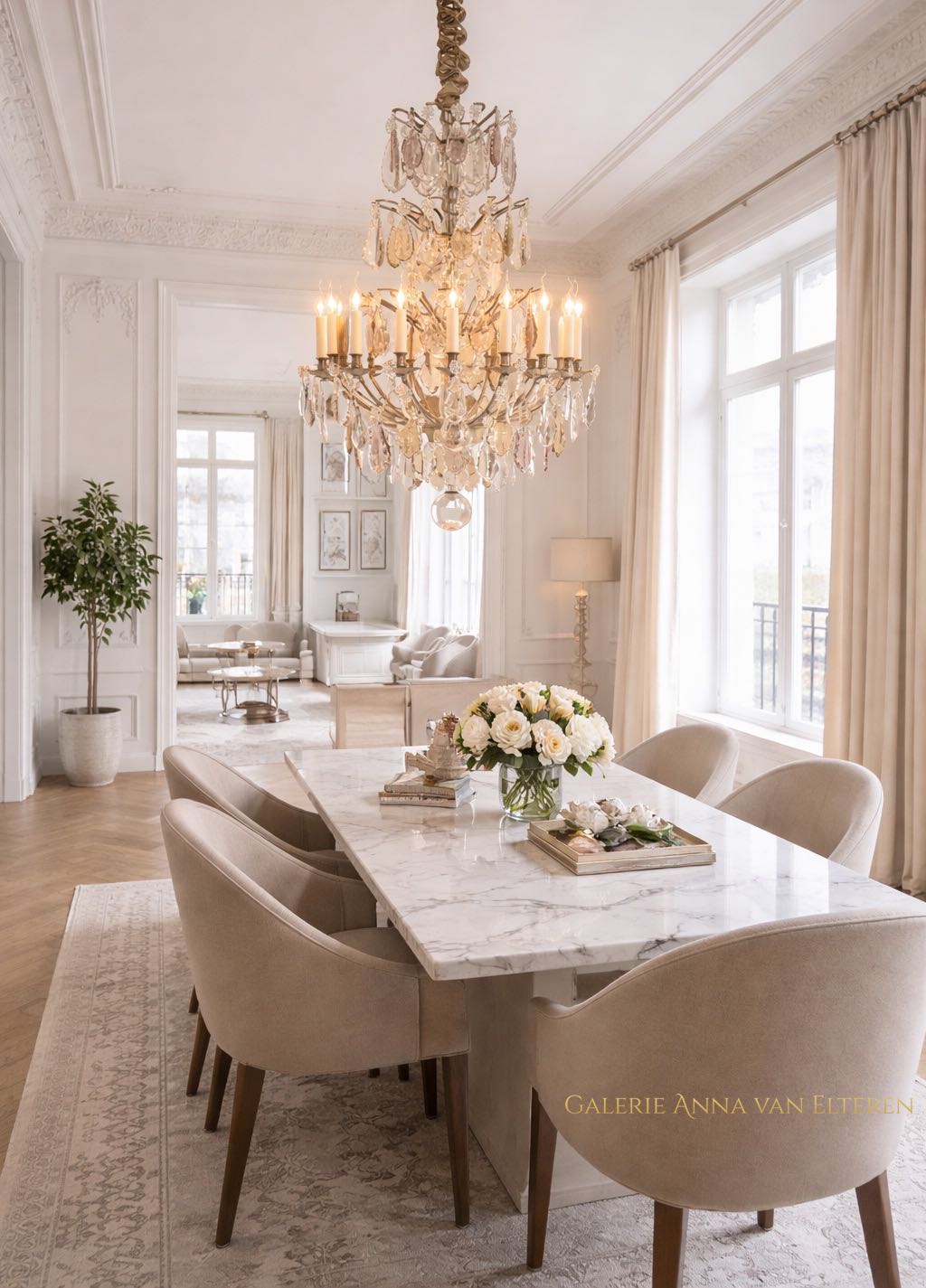 19th century French chandelier with Baccarat Crystals in the style of Louis XV