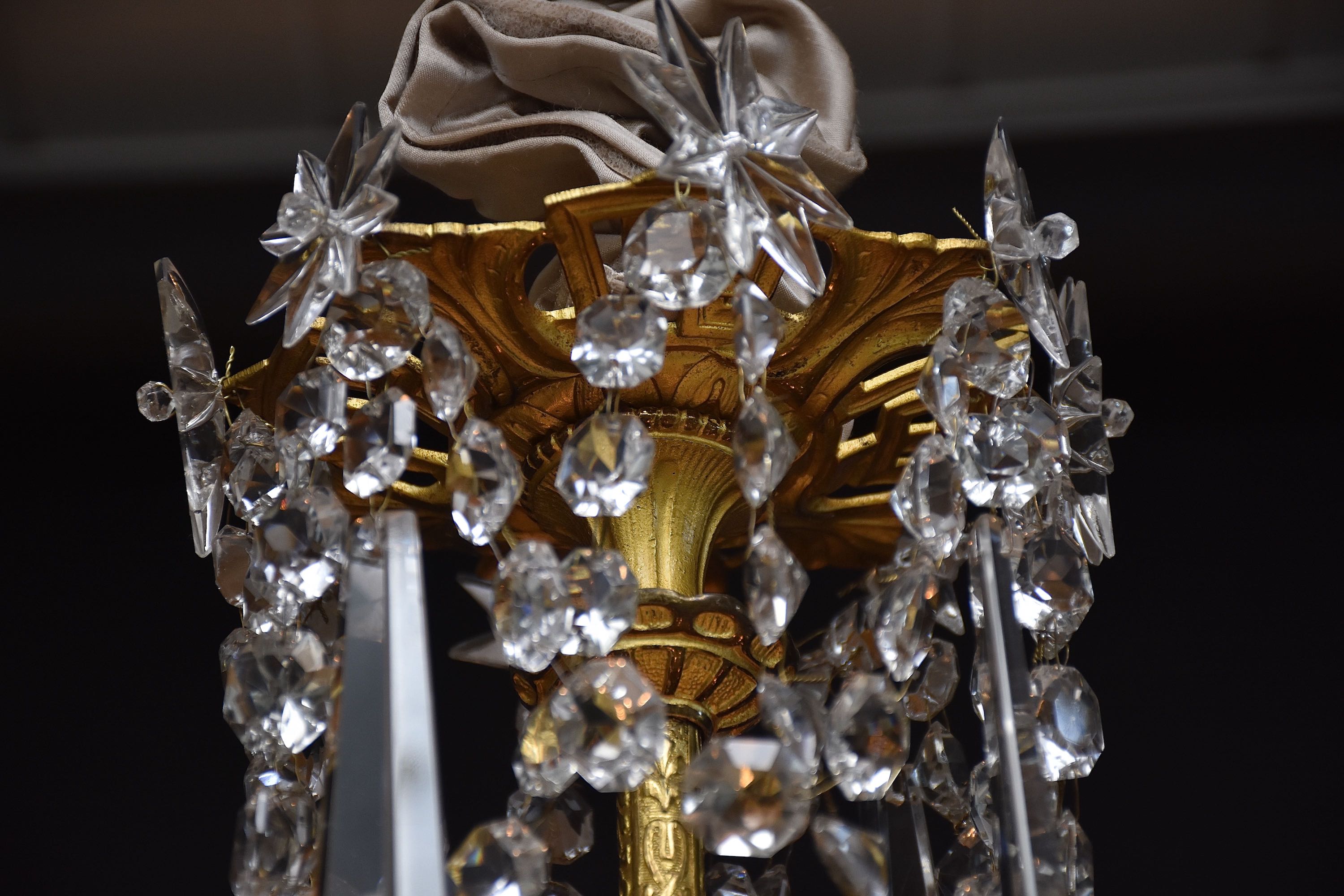 Antiker französischer Kronleuchter im Stil von Louis XVI