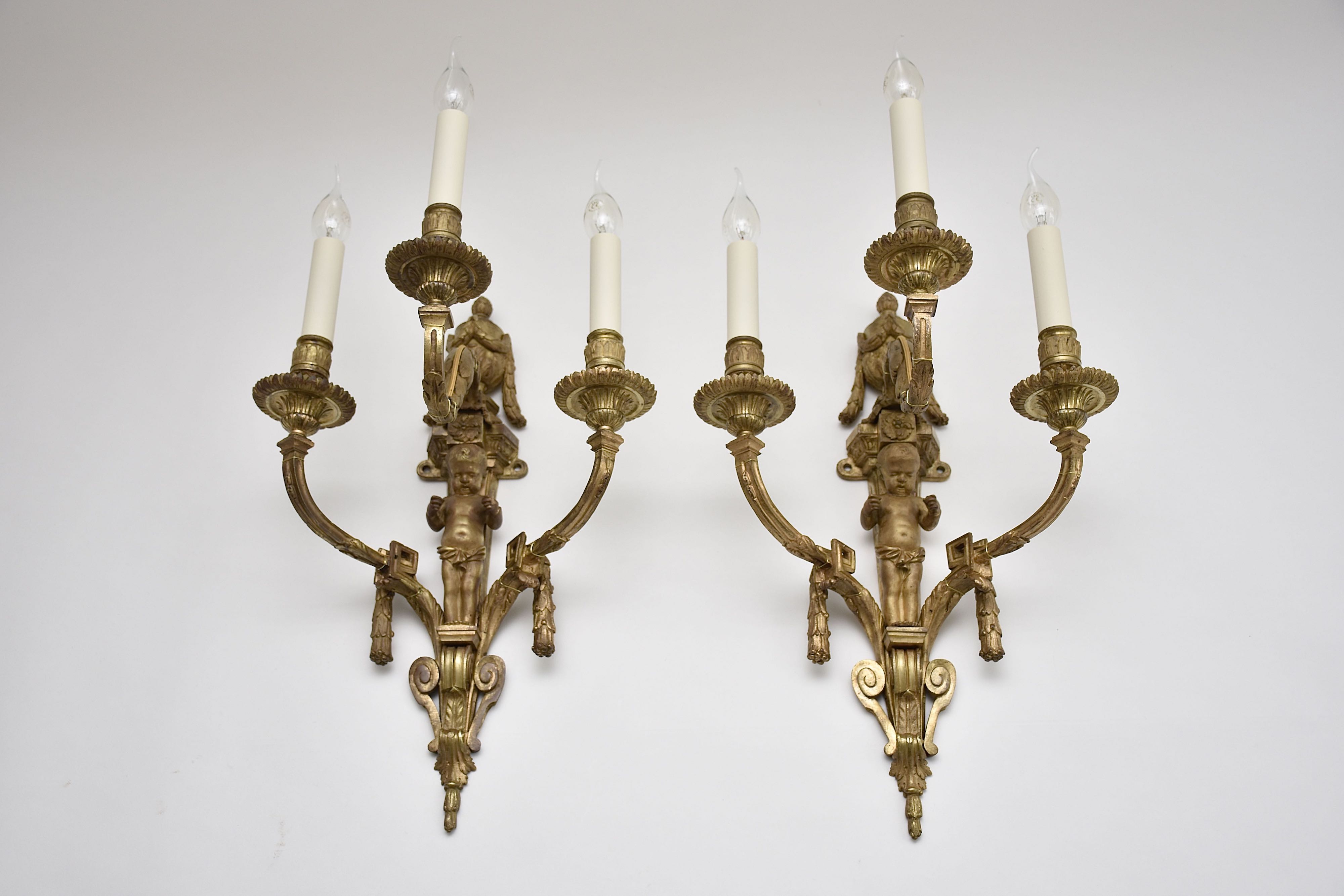 Set 19e eeuwse vergulde Franse wandappliques in