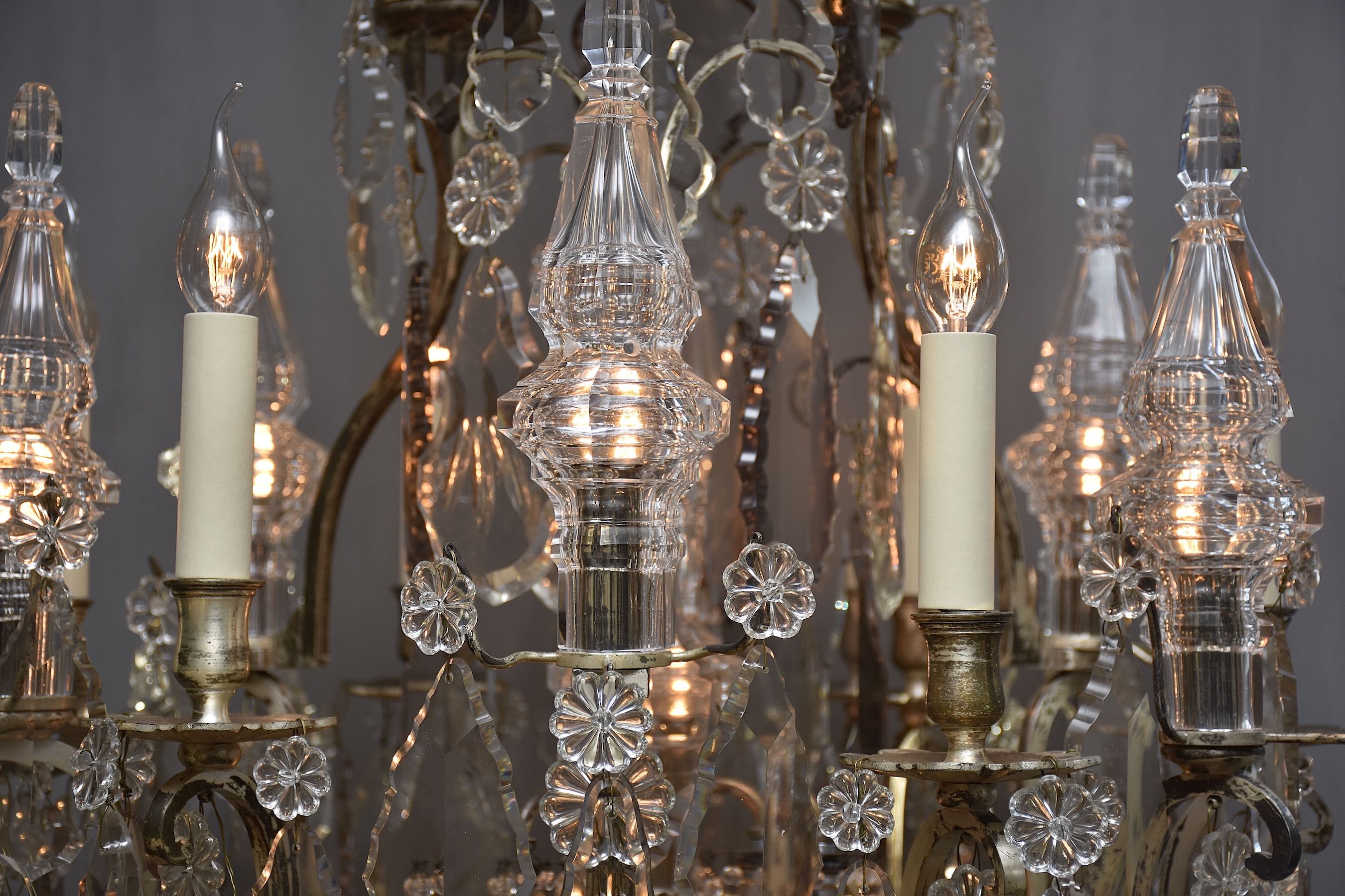 Grote  antieke Franse zilveren kroonluchter in stijl van Louis XV