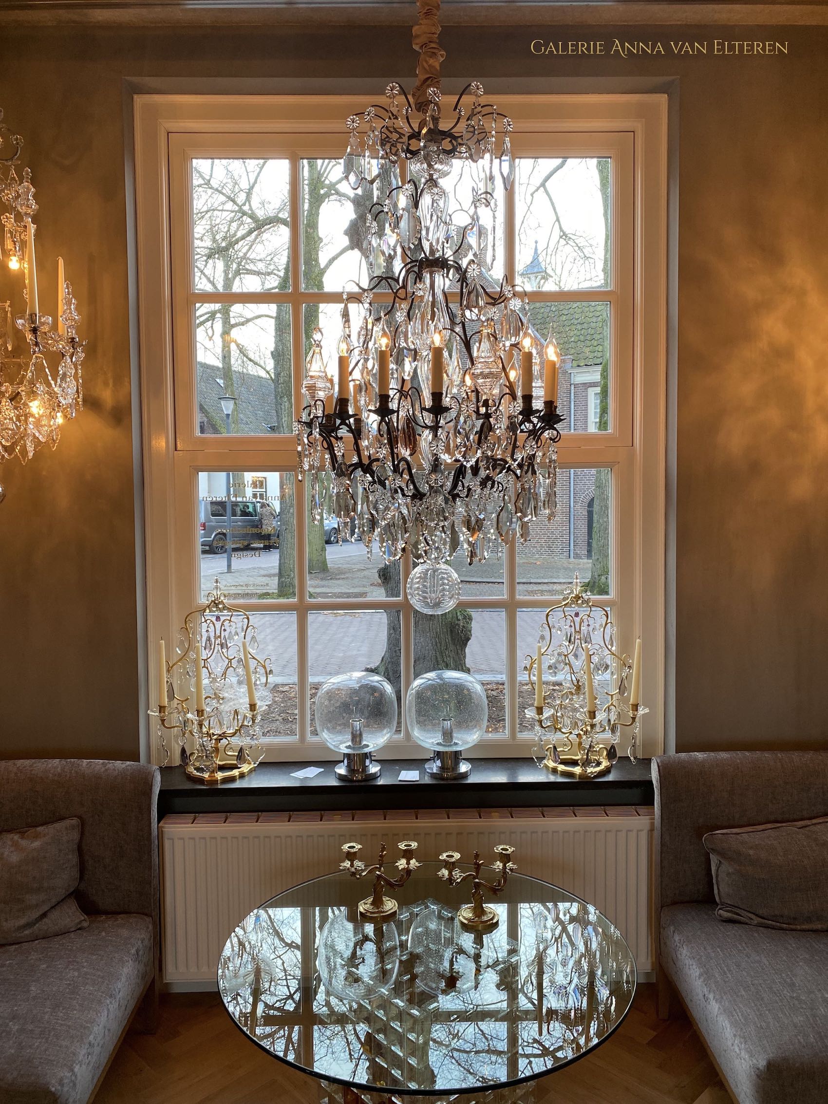 Large antique French chandelier in the style of Louis XV