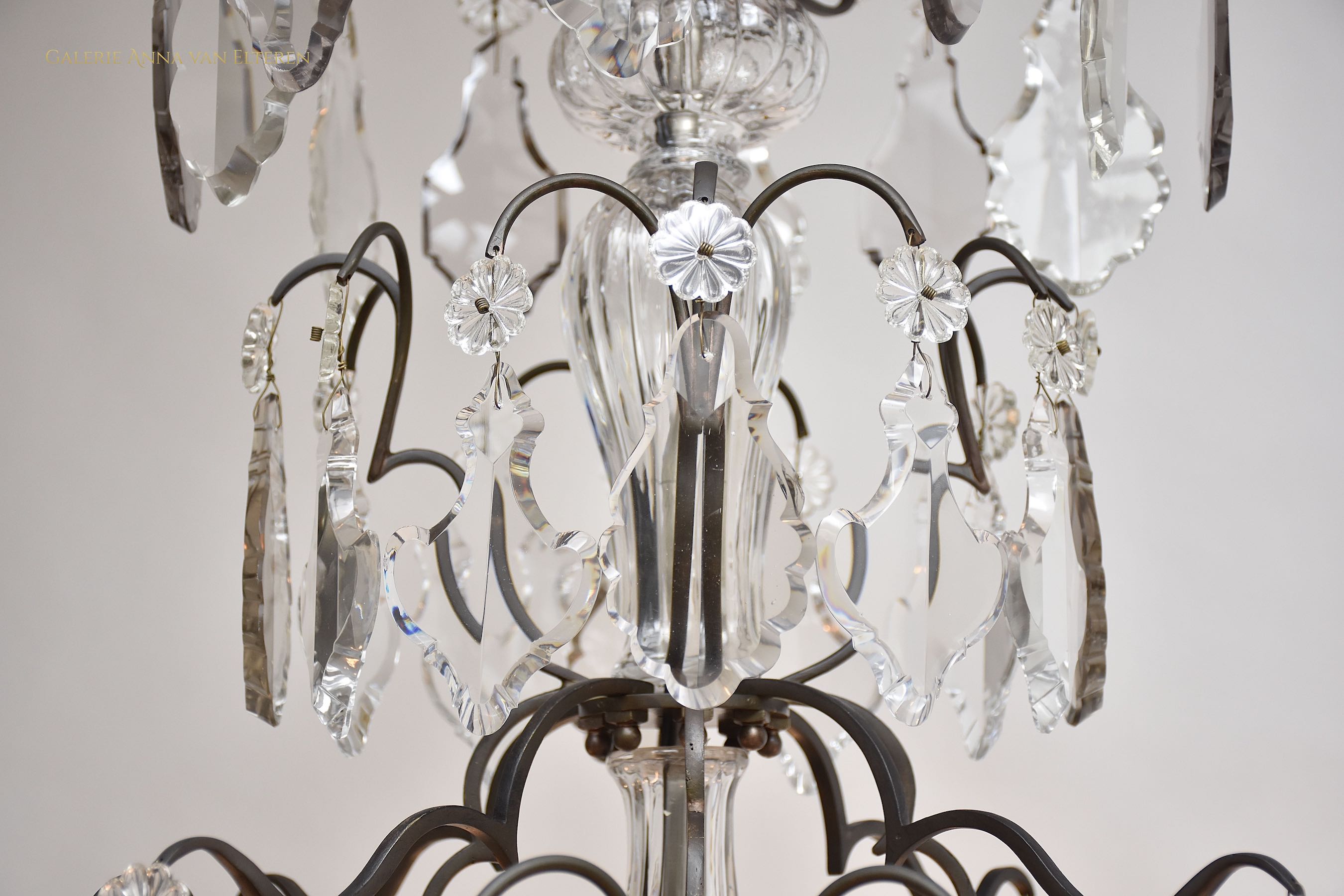 Large antique French chandelier in the style of Louis XV