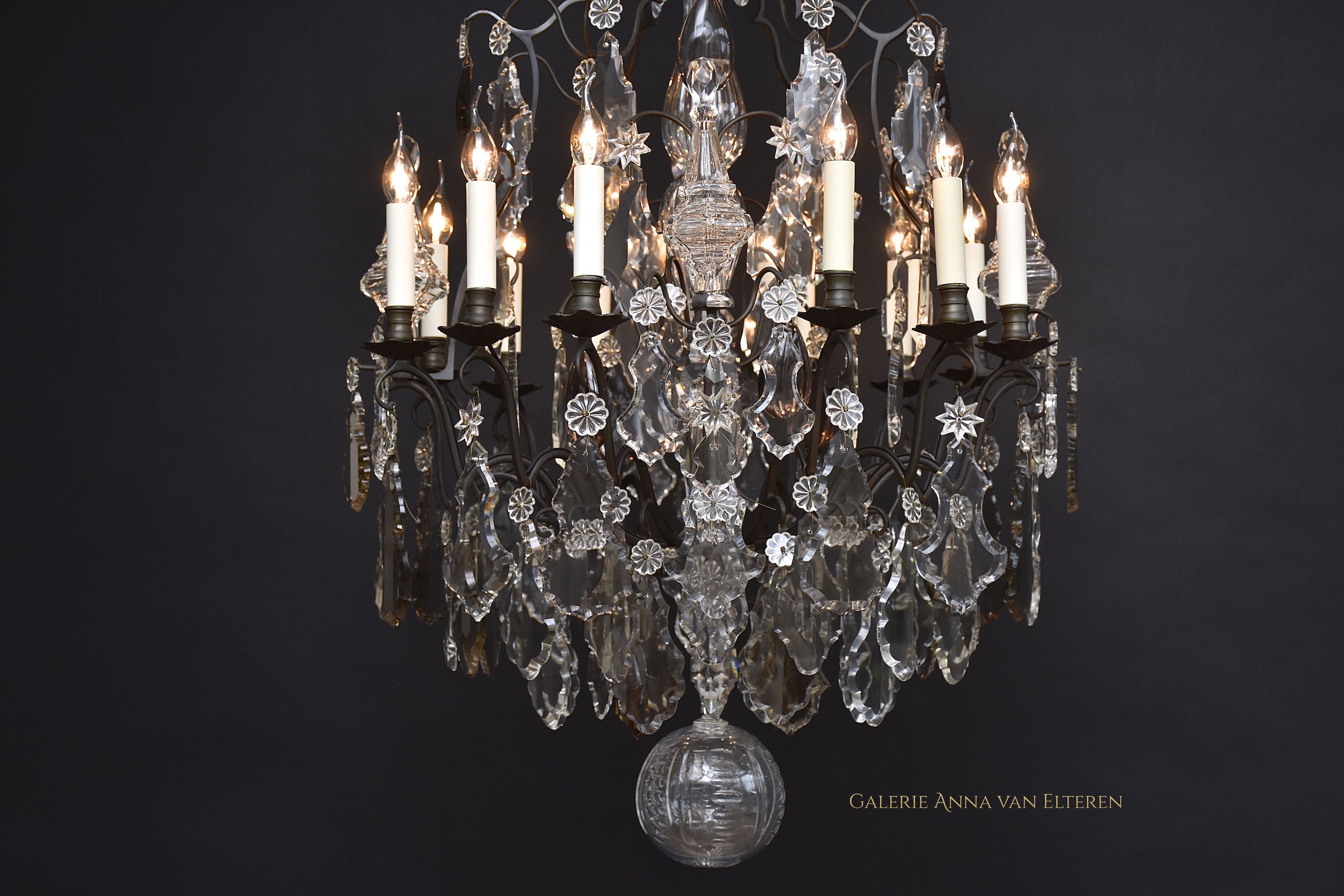 Large antique French chandelier in the style of Louis XV