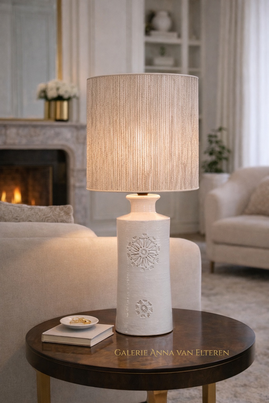 Mid-century ceramic glazed white table lamp by Bitossi