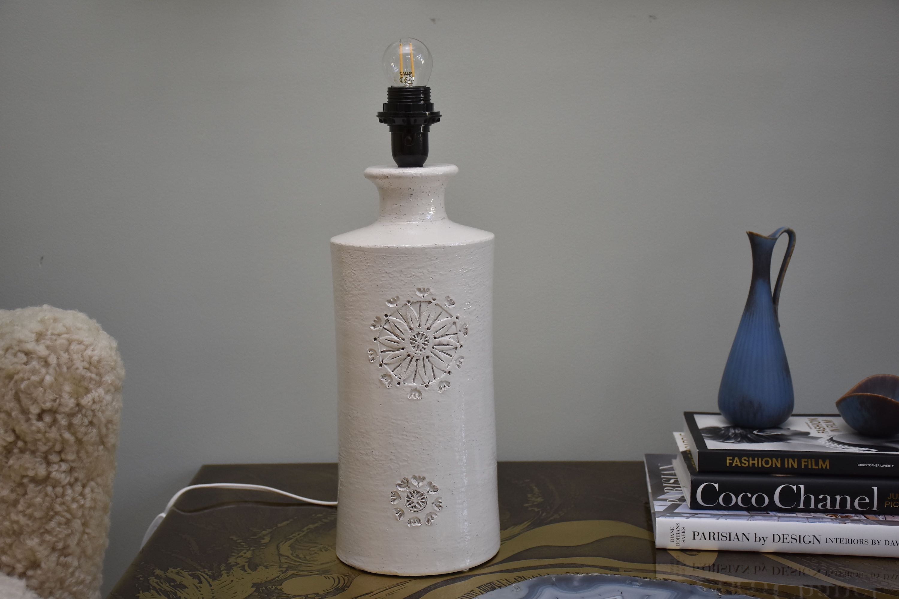 Mid-century ceramic glazed white table lamp by Bitossi