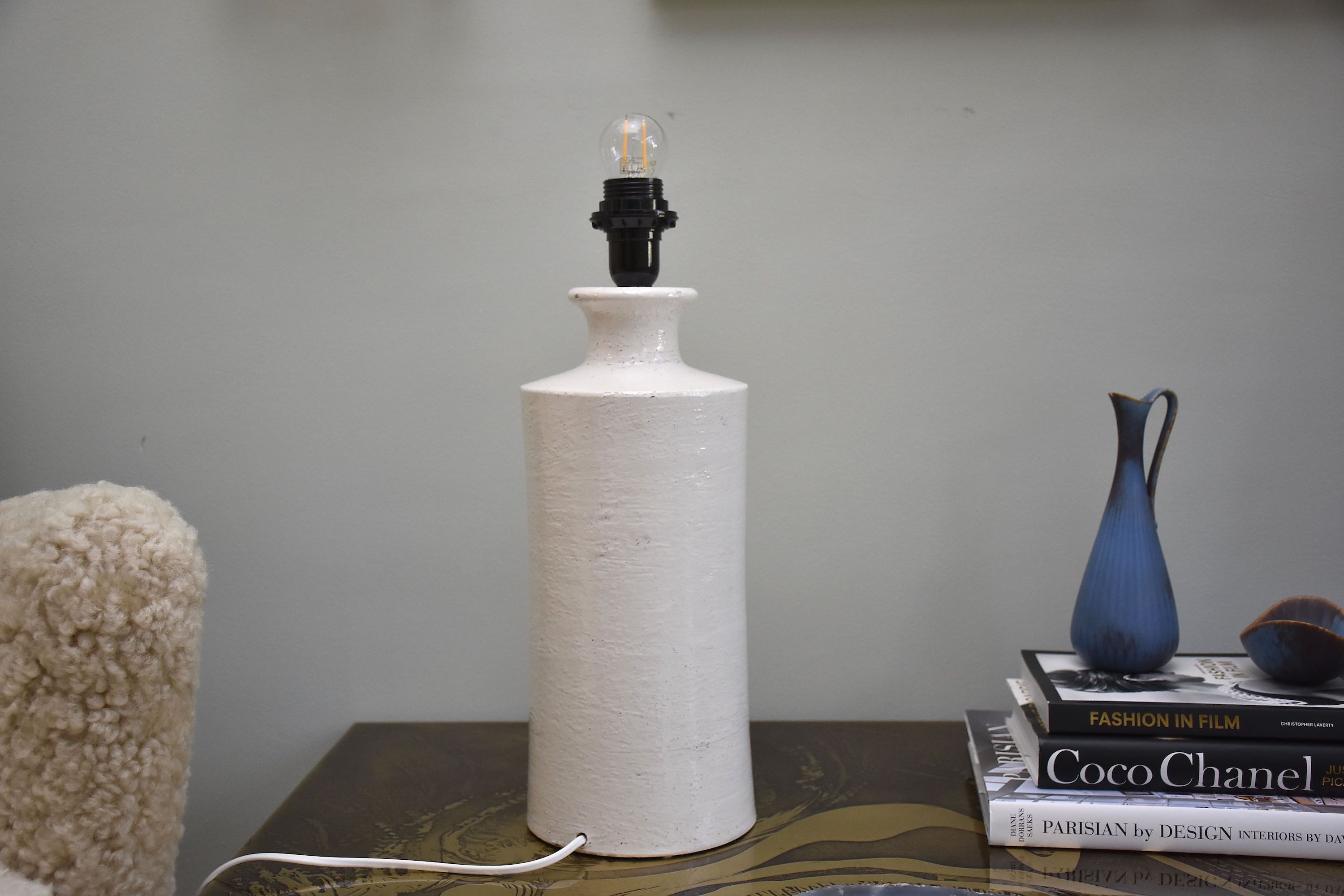 Mid-century ceramic glazed white table lamp by Bitossi