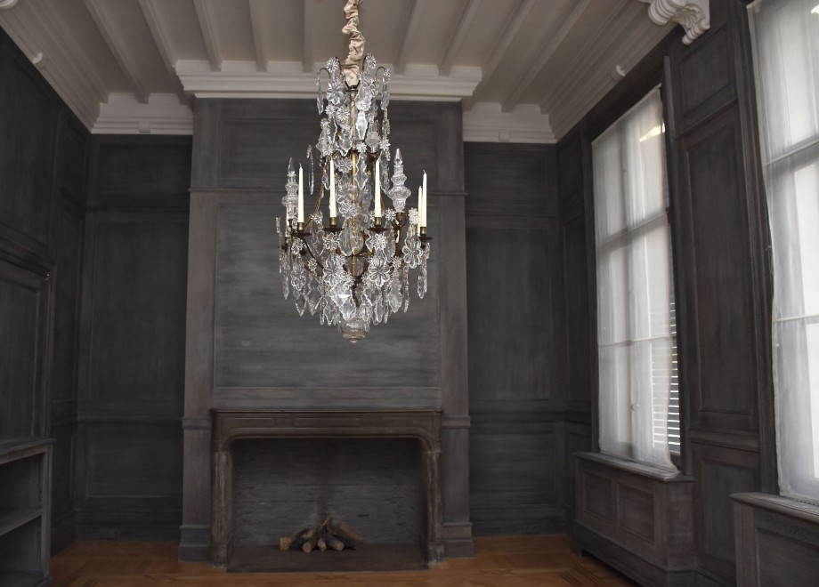 Chandeliers in an impressive city villa