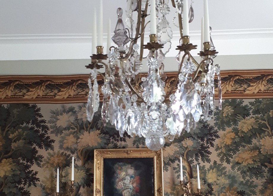 French chandelier in the style of Louis XV in the living room